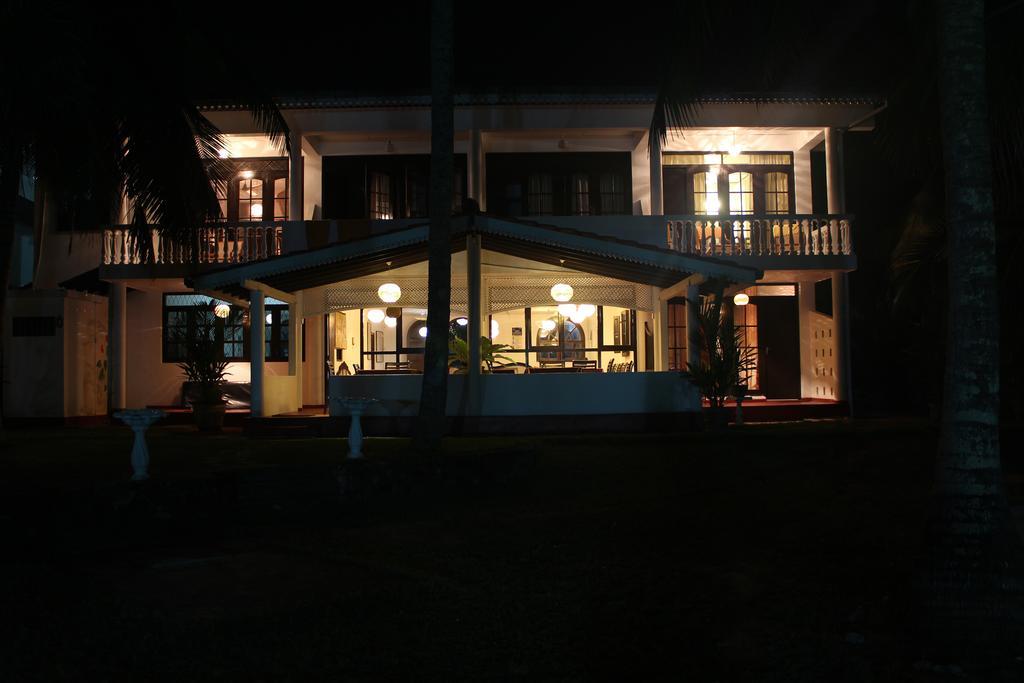 Hideaway Hikkaduwa Hotel Bagian luar foto
